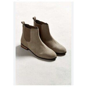 Urban Outfitters Men's 11 Suede Leather Pull On Chelsea Boots MSRP $89
